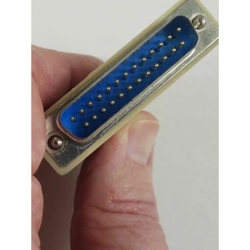 Computer Adapter 9 Pin Female to 25 Pin Male Beige Main Locking Screws